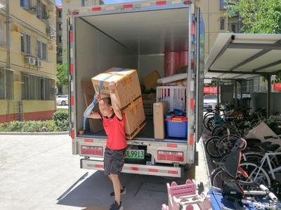 北京搬家公司承接居民搬家、公司搬家、長短途、搬廠、拆裝家具、鋼琴搬運(yùn)等服務(wù)